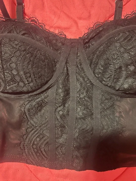 Black Lace Longline Bandeau Bralette with Adjustable Straps - Picture 2 of 4